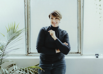 http://www.staceybarr.com/images/ZoeRouthWindow.jpg