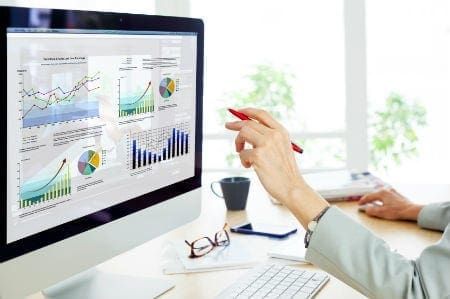 computerscreenwithkpidashboard